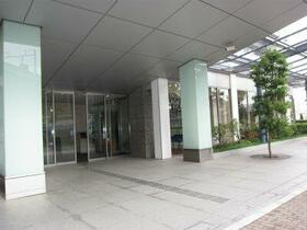 2/2 エントランス