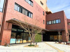 2/2 エントランス