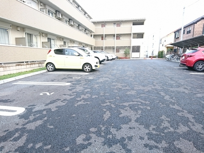 18/19 駐車場