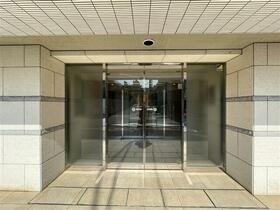 2/2 エントランス