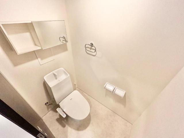 16/27 トイレ