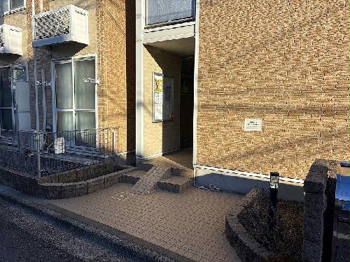 2/2 エントランス