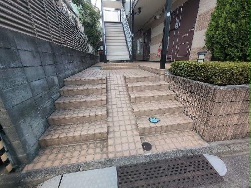 14/14 エントランス