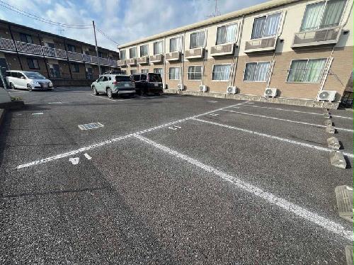 13/13 駐車場