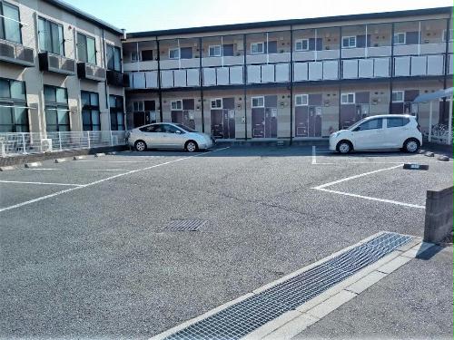 14/14 駐車場