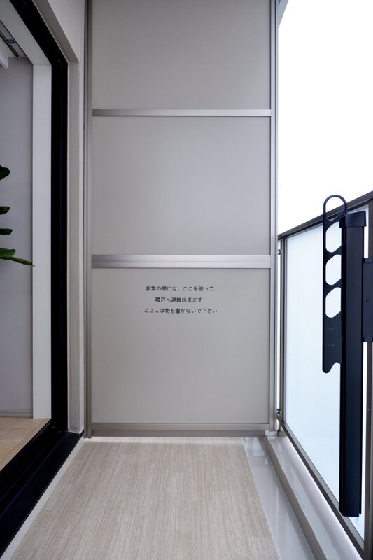 21/30 バルコニー