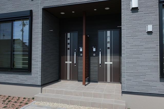 14/20 エントランス