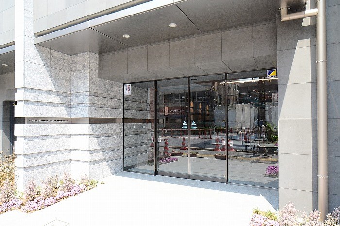 15/19 エントランス