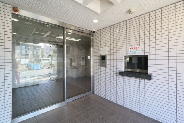 19/25 エントランス