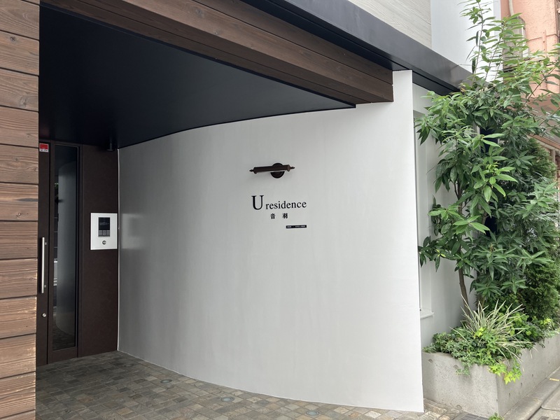 2/2 エントランス