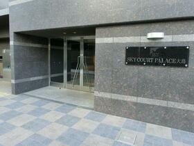 16/16 エントランス