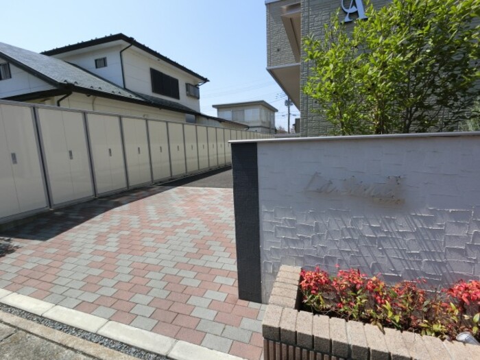 19/28 エントランス