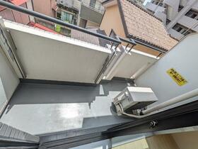 13/16 バルコニー