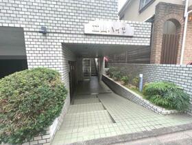 13/13 エントランス