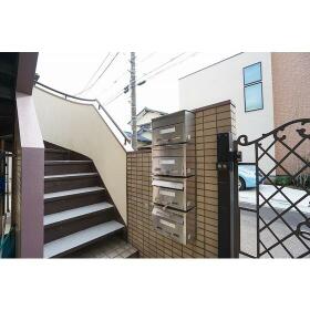 16/17 エントランス