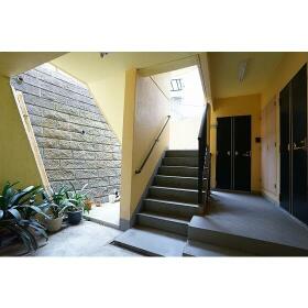 16/18 エントランス