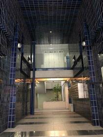 15/15 エントランス