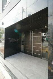 16/16 エントランス