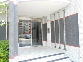 16/17 エントランス