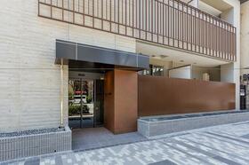 14/15 エントランス