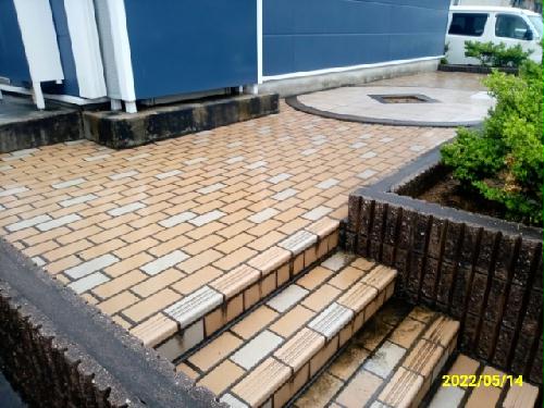 2/2 エントランス