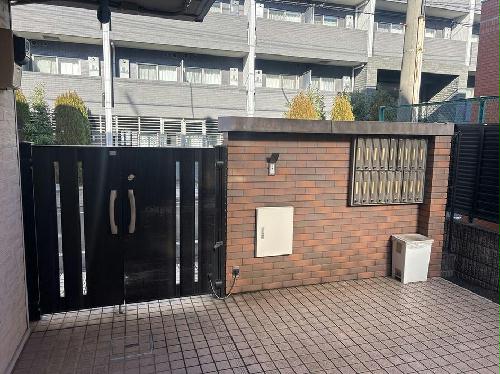 13/13 エントランス