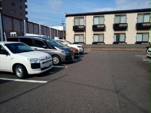 3/3 駐車場