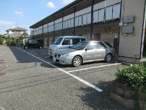14/14 駐車場