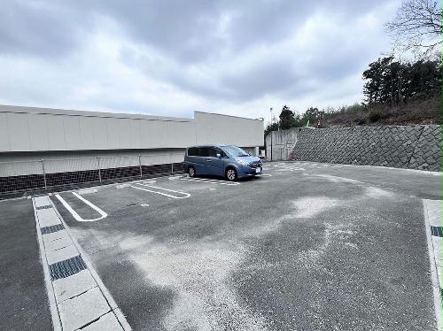 14/14 駐車場