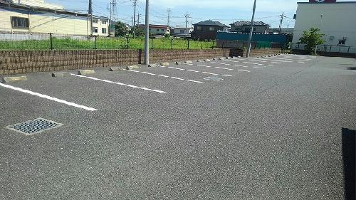 14/14 駐車場