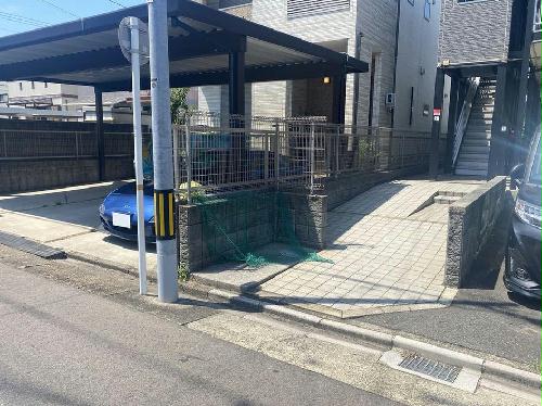 2/4 エントランス