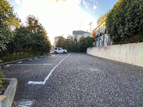 3/3 駐車場