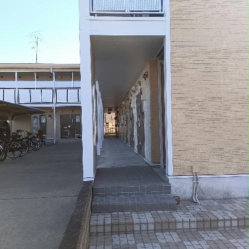 13/14 エントランス
