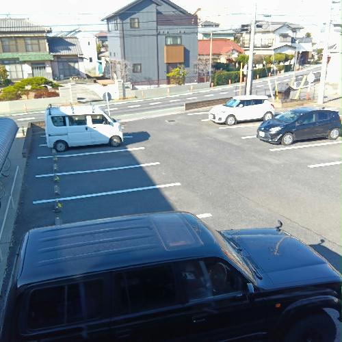 14/14 駐車場