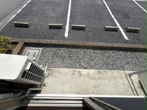 14/14 駐車場