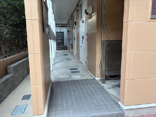 2/2 エントランス
