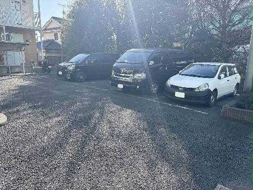 14/14 駐車場