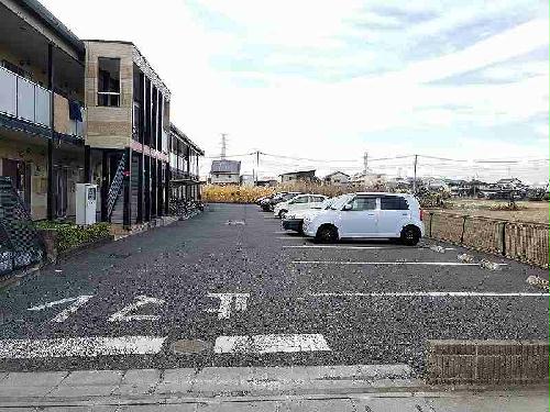 2/2 駐車場