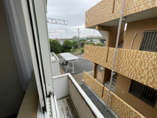 13/14 駐車場
