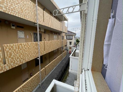 14/14 駐車場