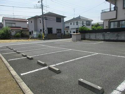 14/14 駐車場