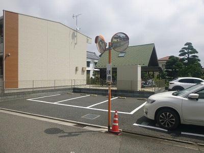 14/14 駐車場