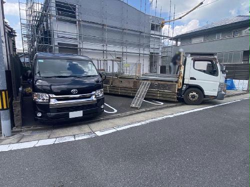 13/14 駐車場