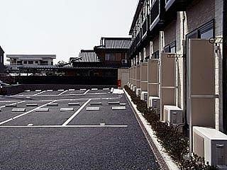 14/14 駐車場