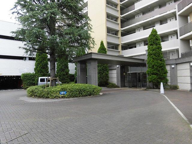 2/2 エントランス