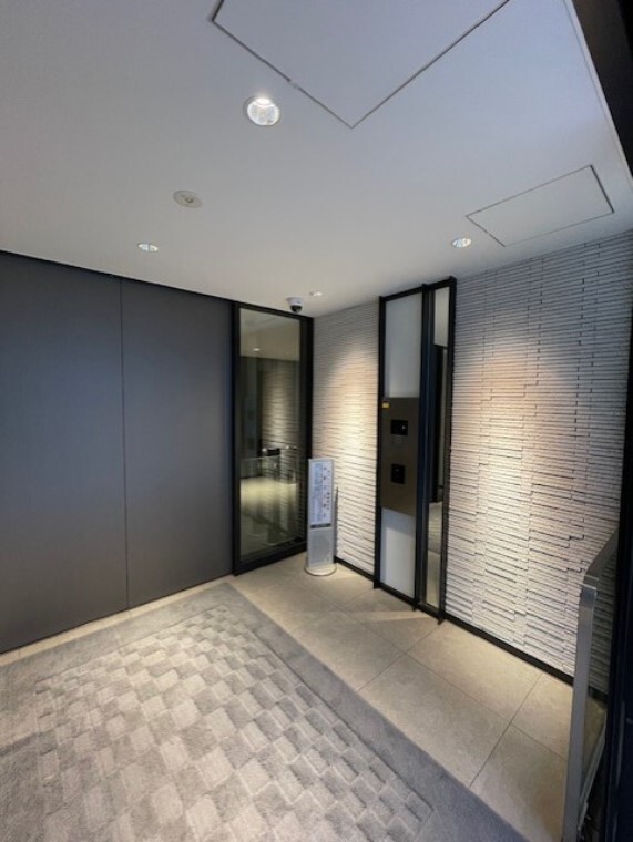 3/3 エントランス