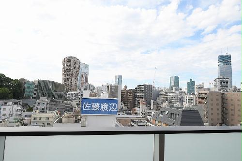 14/22 エントランス