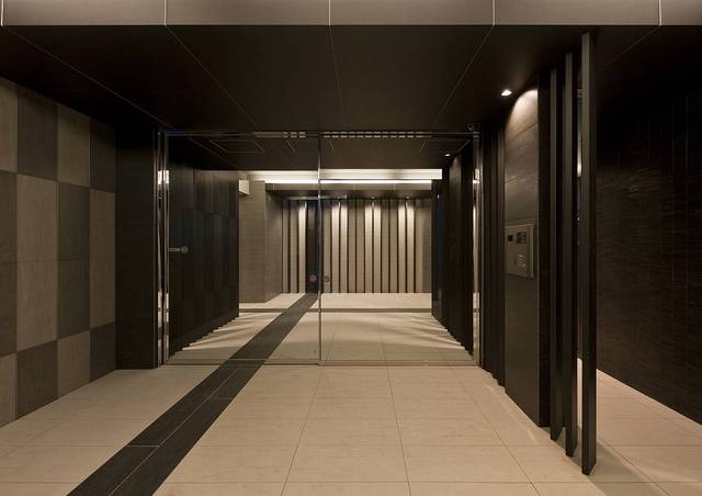 24/29 エントランス