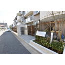 16/30 エントランス