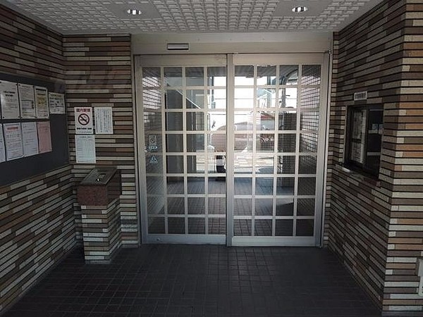 4/4 エントランス